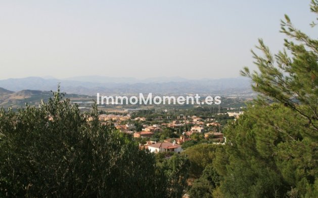 Reventa - Terreno - Interior  - Alhaurín de la Torre