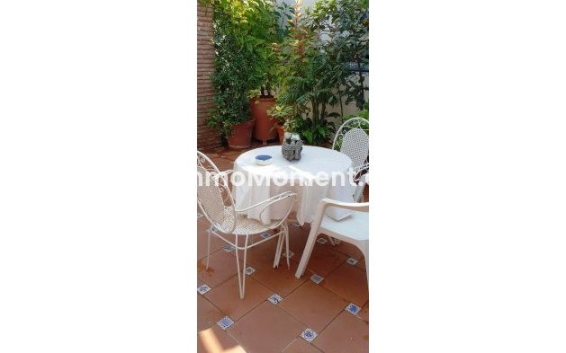 Wiederverkauf - Villa -   Inländisch - Alhaurín de la Torre