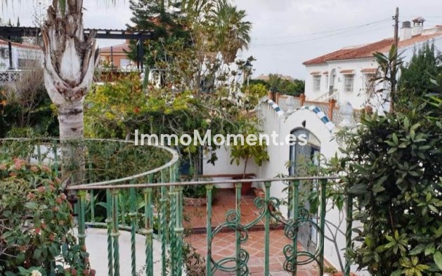 Wiederverkauf - Villa -   Inländisch - Alhaurín de la Torre