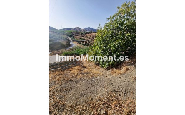 Wiederverkauf - Villa -   Inländisch - Alora