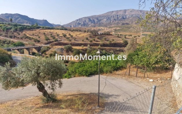 Wiederverkauf - Villa -   Inländisch - Alora