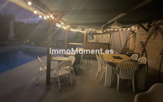 Bestaande woning - Villa - Binnenland  - Alhaurín el Grande Centro