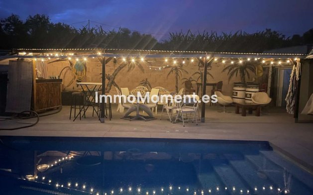 Bestaande woning - Villa - Binnenland  - Alhaurín el Grande Centro