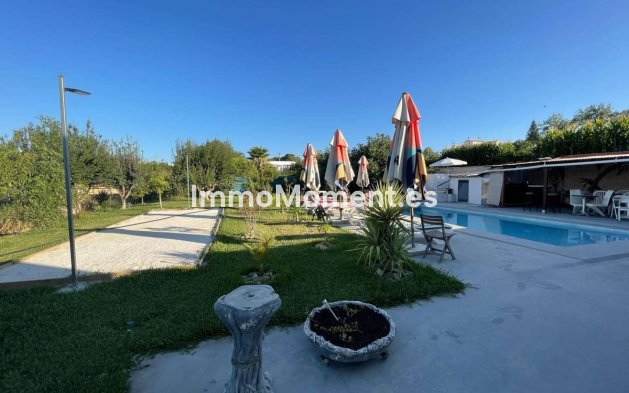 Bestaande woning - Villa - Binnenland  - Alhaurín el Grande Centro