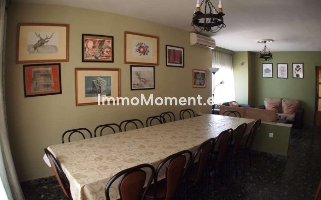 Wiederverkauf - Villa -   Inländisch - Alhaurín de la Torre