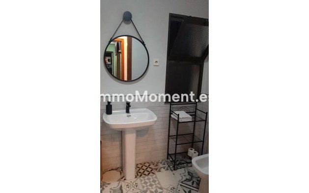 Wiederverkauf - Villa -   Inländisch - Alhaurín de la Torre