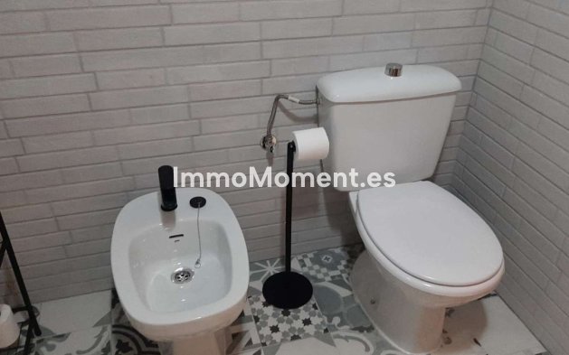 Wiederverkauf - Villa -   Inländisch - Alhaurín de la Torre