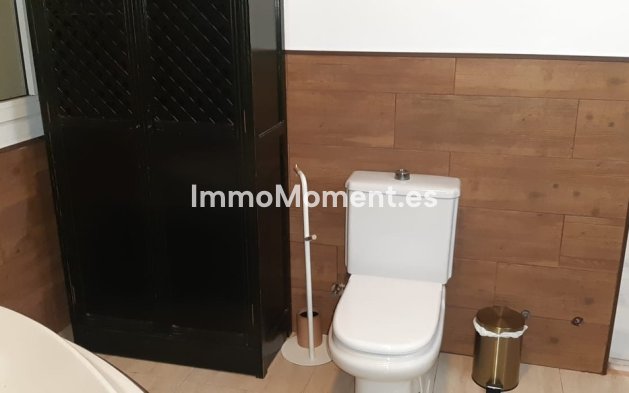 Wiederverkauf - Villa -   Inländisch - Alhaurín de la Torre