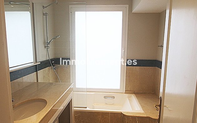 Reventa - Villa - Interior  - Istán