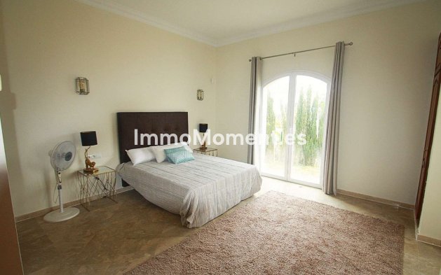 Reventa - Villa - Interior  - Istán