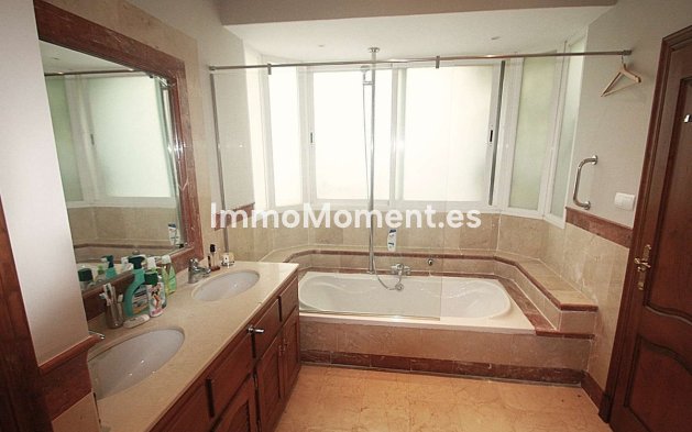 Reventa - Villa - Interior  - Istán