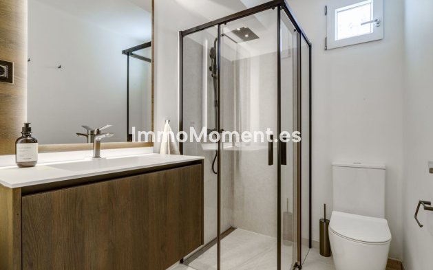 Wiederverkauf - Villa - Marbella - Nueva Andalucía