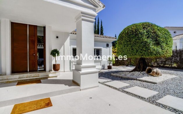 Wiederverkauf - Villa - Marbella - Nueva Andalucía
