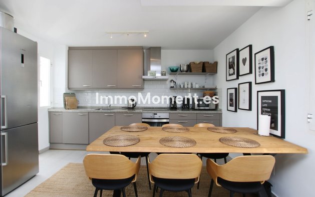 Revente - Appartement - Marbella - Nueva Andalucía