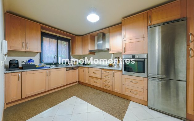 Resale - Apartment - Benahavís - Monte Halcones