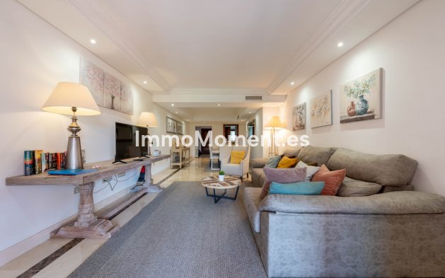 Wiederverkauf - Wohnung - Estepona  - Estepona Centro