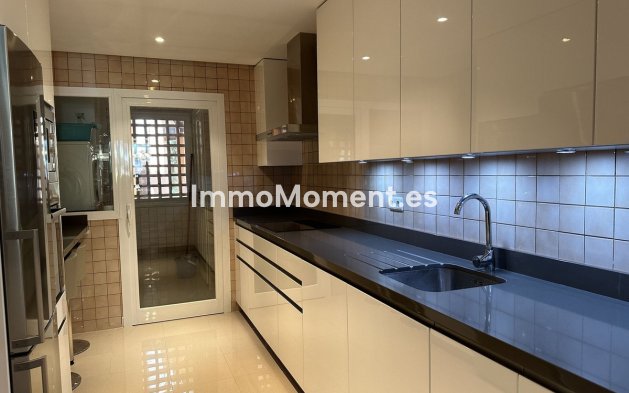 Wiederverkauf - Wohnung - Marbella - Nueva Andalucía