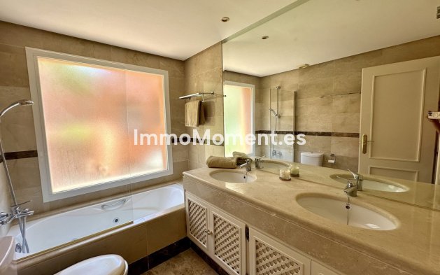 Wiederverkauf - Wohnung - Marbella - Nueva Andalucía