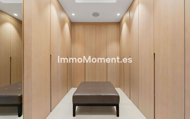 Wiederverkauf - Villa - Marbella - Nueva Andalucía