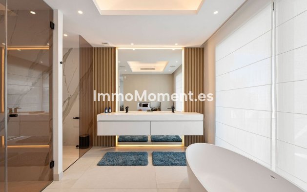 Wiederverkauf - Villa - Marbella - Nueva Andalucía