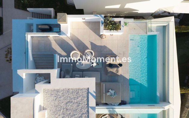 Wiederverkauf - Villa - Marbella - Nueva Andalucía