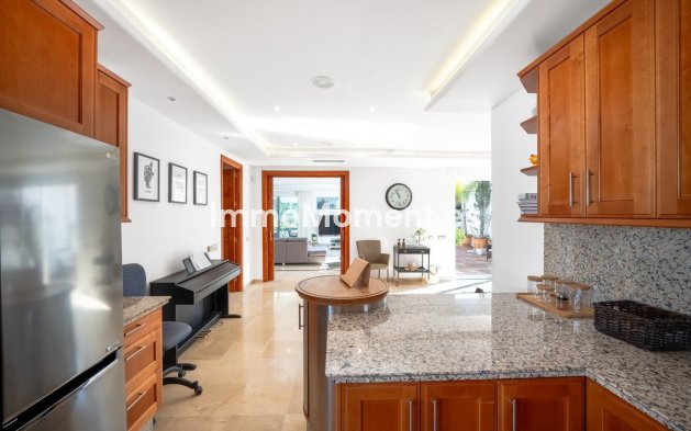 Wiederverkauf - Villa - Marbella - Aloha