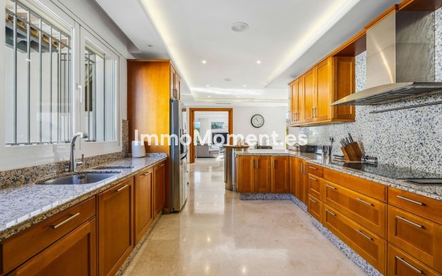 Wiederverkauf - Villa - Marbella - Aloha