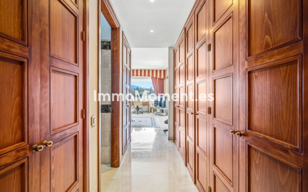 Wiederverkauf - Villa - Marbella - Aloha