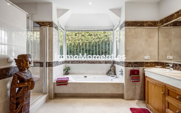 Wiederverkauf - Villa - Marbella - Aloha