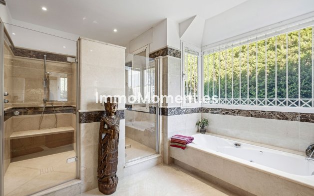 Wiederverkauf - Villa - Marbella - Aloha