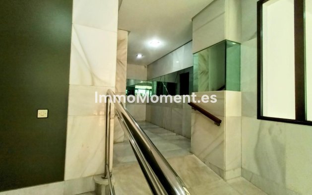 Revente - Appartement - Torremolinos - La Carihuela