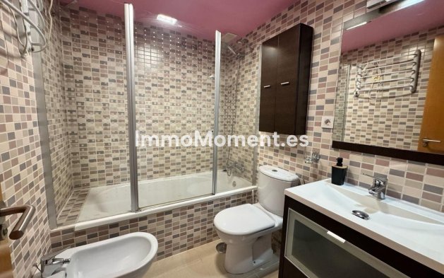 Revente - Appartement - Málaga - Teatinos