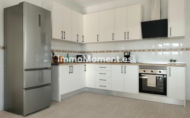 Resale - Villa - Benalmadena - Benalmadena Centro