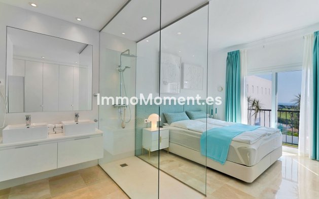 Resale - Apartment - El Paraiso - New Golden Mile