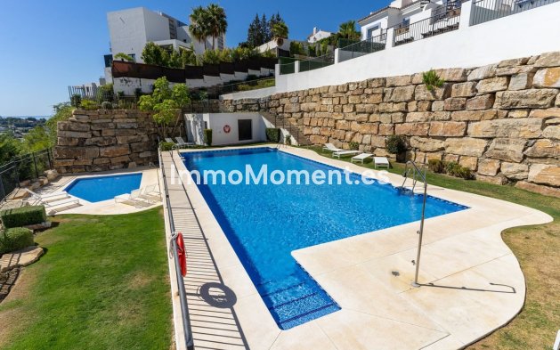Resale - Apartment - El Paraiso - New Golden Mile