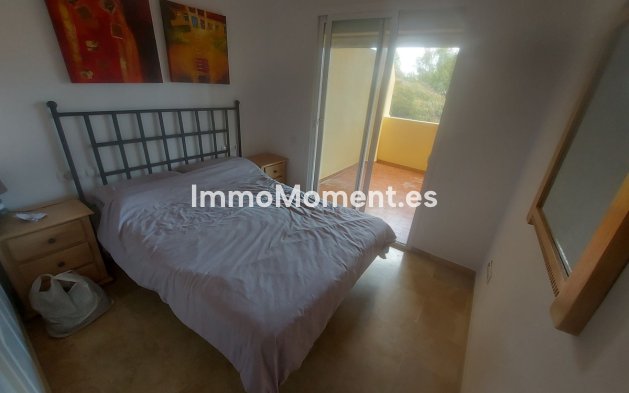 Resale - Apartment - Manilva - La Duquesa