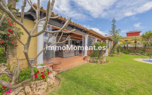 Resale - Villa - Marbella - Las Chapas