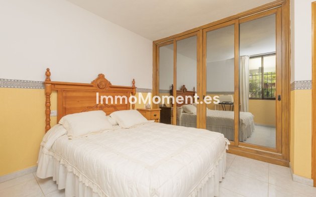 Resale - Villa - Marbella - Las Chapas