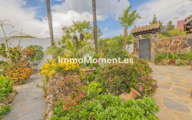 Resale - Villa - Marbella - Las Chapas