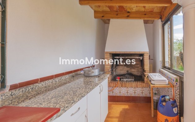 Resale - Villa - Marbella - Las Chapas