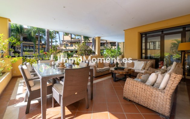 Resale - Apartment - Marbella - Puerto Banús