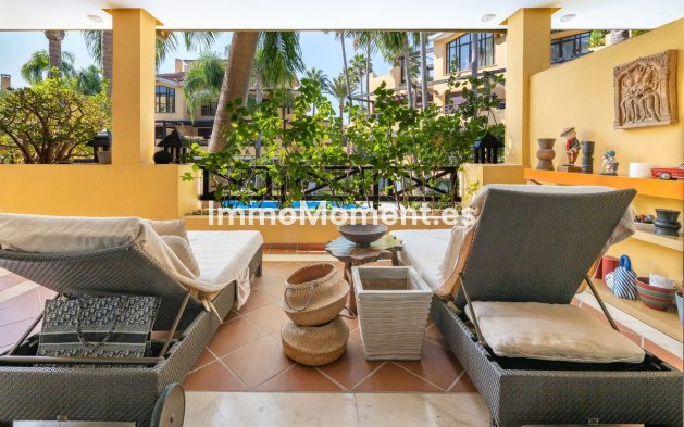 Resale - Apartment - Marbella - Puerto Banús