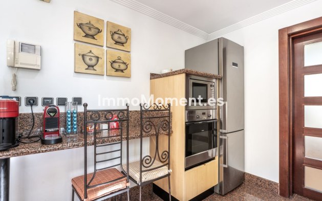 Resale - Apartment - Marbella - Puerto Banús