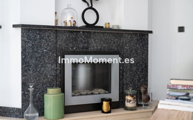 Resale - Apartment - Marbella - Puerto Banús