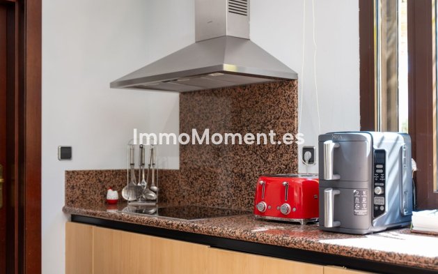 Resale - Apartment - Marbella - Puerto Banús