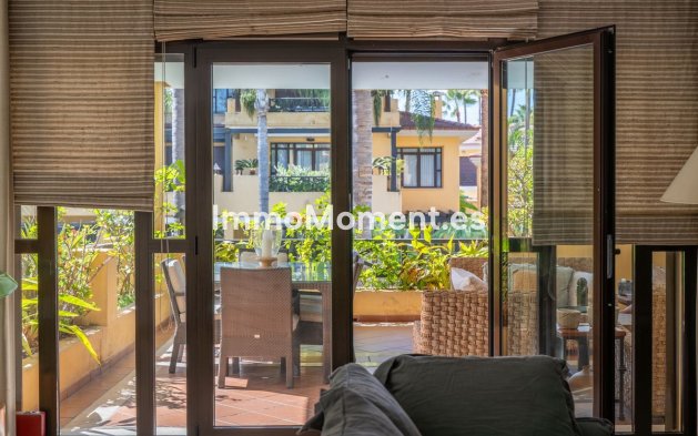 Resale - Apartment - Marbella - Puerto Banús