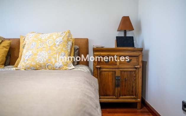 Resale - Apartment - Marbella - Puerto Banús