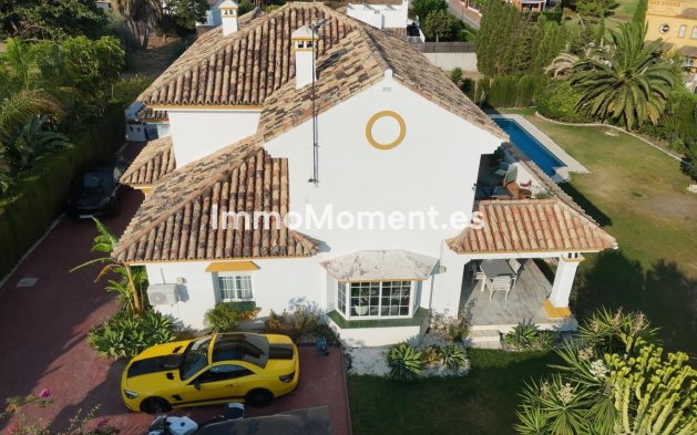 Resale - Villa - Marbella - Guadalmina Alta
