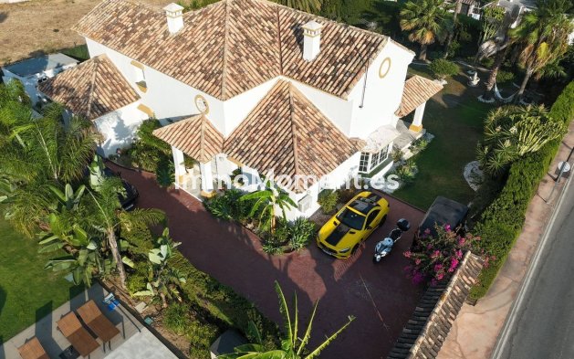 Resale - Villa - Marbella - Guadalmina Alta