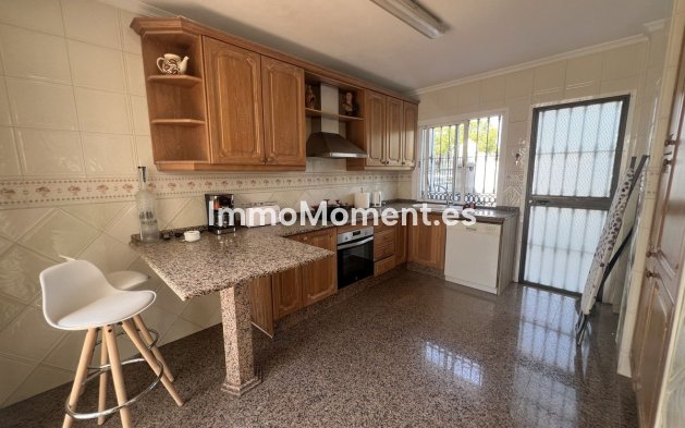 Resale - Villa - Marbella - San Pedro de Alcántara